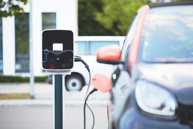 The EU Commission is promoting the development of innovative and sustainable technologies for long-life lithium-ion batteries, such as those needed for the production of electric cars.